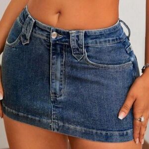 SHEIN Denim Mini Skirt size M US 6, medium wash blue